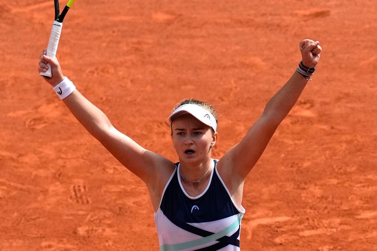 Tsjechische tennisster Krejcikova pakt titel op Roland ...