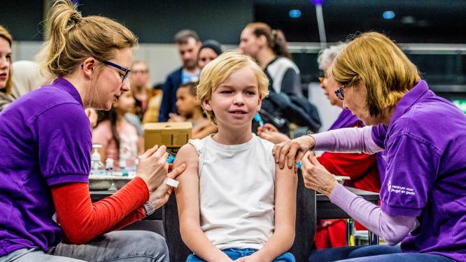 Vuist van bezorgde vader tegen anti-vaxxers: ‘Stop de gekkies, vaccinaties zijn fantastisch’