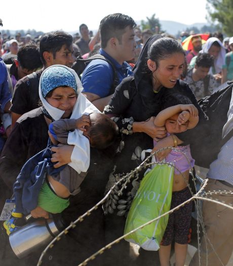 Deneuve et les migrants: "Quel égoïsme, ça me bouleverse"
