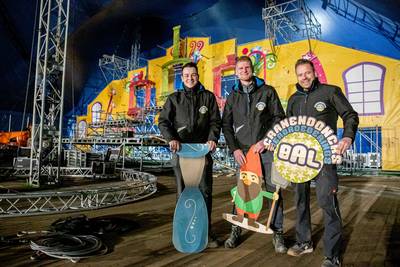 Cranendoncks Verbroederingsbal in feesttentencomplex brengt leven in de carnavalsbrouwerij