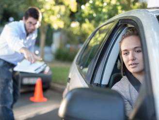 Als ouder de auto van je kind op jouw naam zetten? Daarom is het géén goed idee (en dit zijn betere alternatieven)