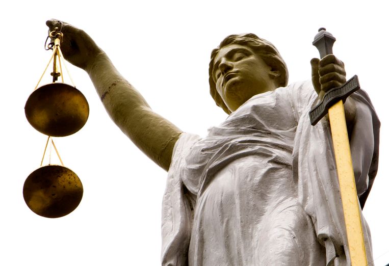 Rechter wil vader van Insiya horen, vervolg rechtszaak pas volgend jaar mei - Trouw