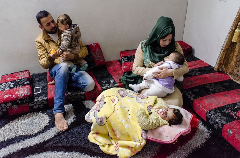 Nidal Zayed en zijn vrouw Maali kregen een drieling   Beeld Daniela Sala