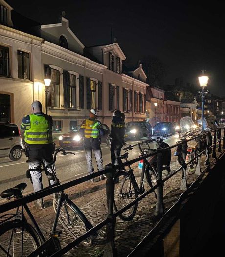 Nog maar amper overlast van jongeren langs IJssel in Deventer, burgemeester tevreden: hoe kan dat? 