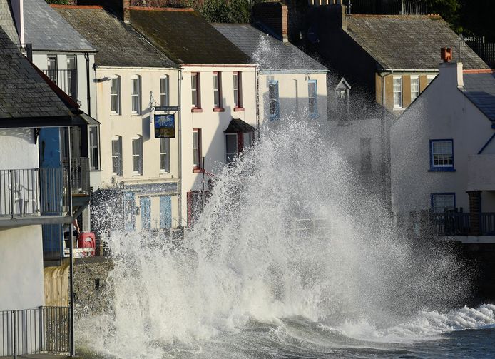 Ook in Cornwall, in het zuidwesten van Groot-Brittannië zorgde storm Ellen voor wateroverlast.