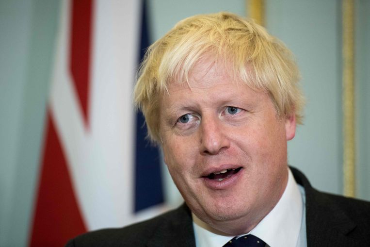 Brits buitenlandminister Boris Johnson wil de mogelijkheid van militair ingrijpen op tafel houden.