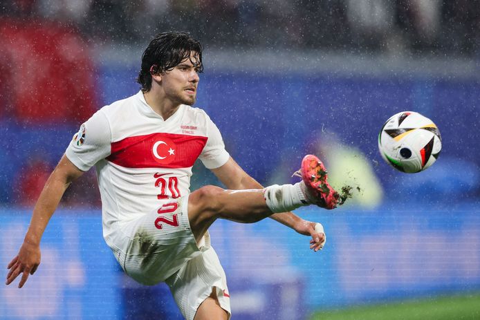 Ferdi Kadioglu (ex-Jong Oranje) met Turkije in zevende hemel en klaar voor  Oranje: 'Ze moeten bang zijn' | EK voetbal | bd.nl