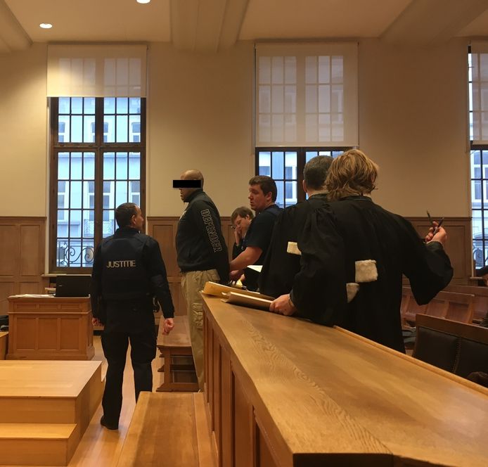 Portier John D. kreeg in 2017 al zijn straf voor de klappen die hij aan Pieter Krauch uitdeelde.