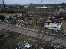 Baby’s in leven nadat ze met badkuip en al door tornado zijn meegenomen