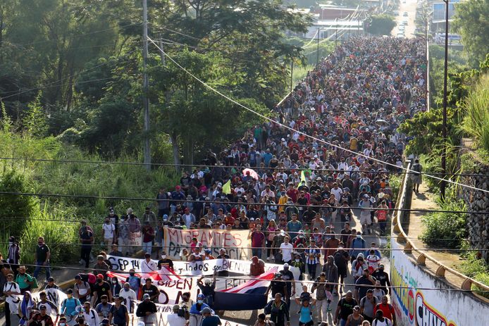 Beeld van de migrantenkaravaan in Tapachula.