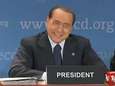 Berlusconi cite Mussolini à la stupeur générale (vidéo)