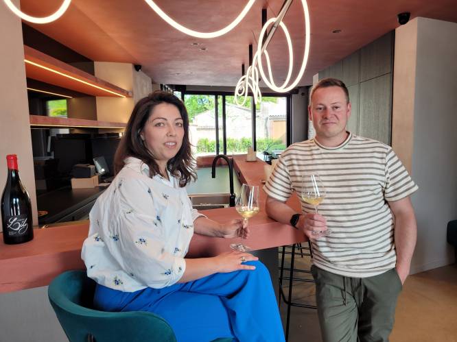 NET OPEN. Dominique en Lore openen wijnrestaurant Osar in Tielt: “Het felgekleurde plafond en het gouden logo zullen meteen in het oog springen”