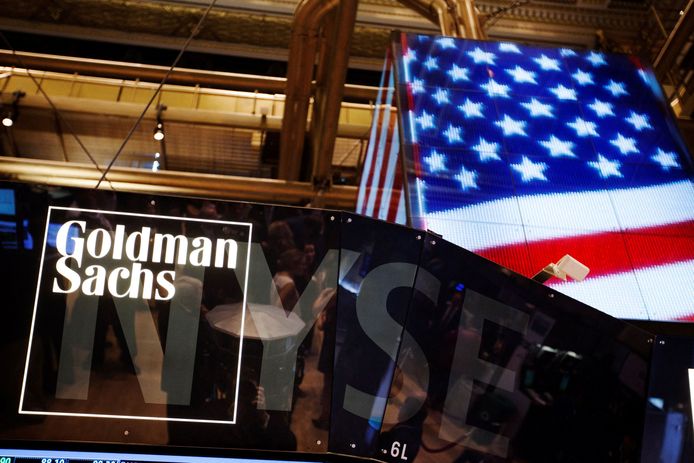 Het logo van Goldman Sachs aan de beurs in New York.