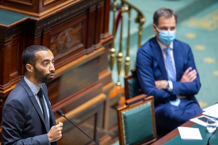 Staatssecretaris voor Asiel en Migratie Sammy Mahdi (CD&V) en premier Alexander De Croo (Open Vld) vanmiddag in de Kamer.