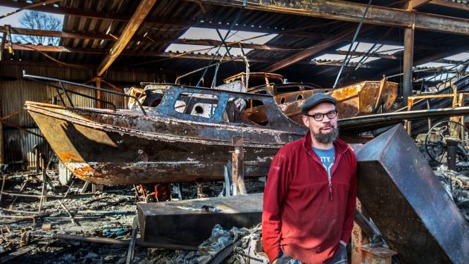 Roel (41) raakte in één nacht alles kwijt door brand, terwijl zijn moeder stervende was: ‘Ik moet door’