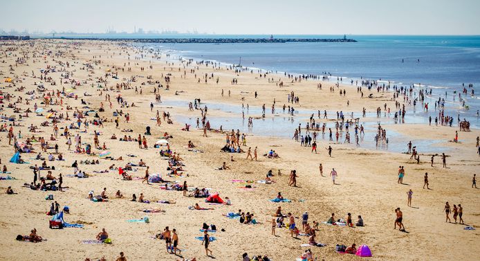 Oppassen In Scheveningen: Hitsige Duitsers Verlangen Naar Seks Op Strand |  Den Haag | Ad.Nl