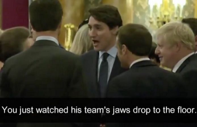 Een video laat zien hoe de premiers van Canada, het Verenigd Koninkrijk, Nederland, en de Franse president de draak steken met Donald Trump.