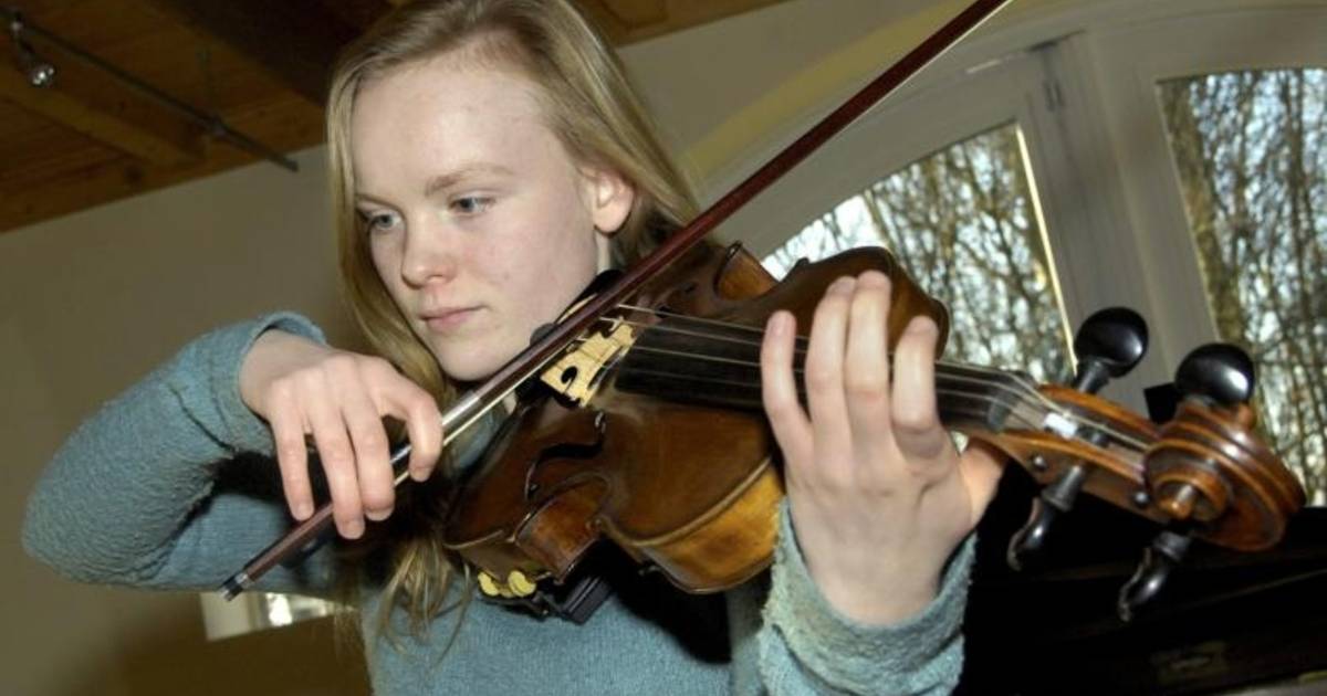 Vlammen op viool na 'radioriedel'