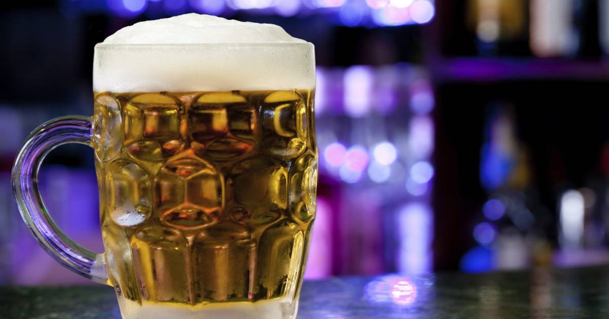 Drankspel beerpong 'verwatert': geen bier meer maar water, Koken & Eten