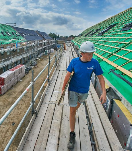 Woningzoekende nóg meer in het nauw: ontwikkelaars stellen nieuwbouwprojecten uit tot betere tijden