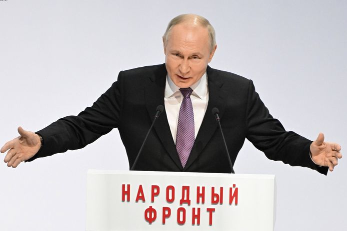 De Russische president Vladimir Poetin tijdens een forum in de West-Russische stad Toela.