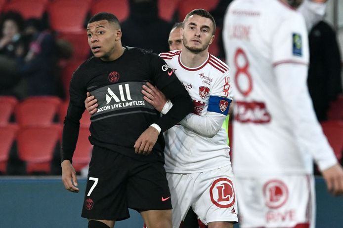 Kylian Mbappé in het competitieduel met Stade Brest.