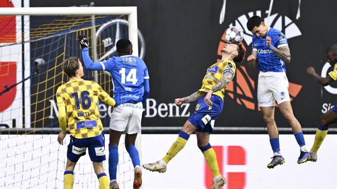 Veel strijd, te weinig voetbal: Racing Genk geraakt in Limburgse derby niet voorbij STVV