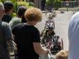 Handbikers onderweg tijdens de Westerhovense Kermiswielerronde.