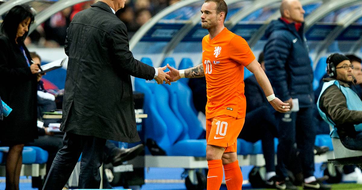 Sneijder zet kanttekening bij aanstelling Van Gaal: 'Dat ...