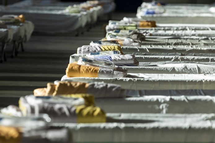 De bedden in het Hazemeijercomplex, voor de 100 vluchtelingen.