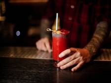 Irma: ‘Ik bestelde twee bloody mary’s. Eén uitspatting konden we wel betalen. Dacht ik’