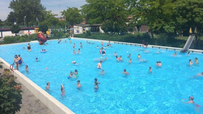 Zwembaden Langer Open Vanwege Warmte Dordrecht Ad Nl