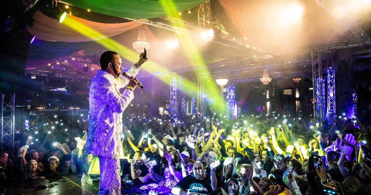 Nieuw driedaags muziekfestival in Apeldoorn: artiesten treden op in circustent op Zwitsalterrein - T
