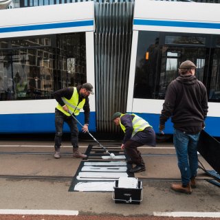 ‘Protesting’ crosswalk on Roetersstraat meant to slow down cars: ‘Sometimes they drive 80 km/h here’