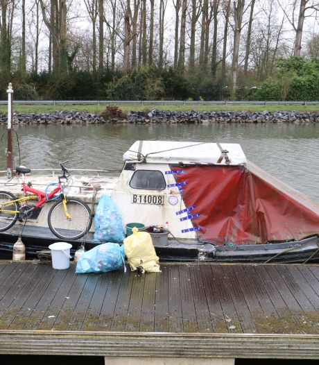 Un père et son fils retrouvés morts sur un bateau près d’Alost: l'autopsie écarte l'intervention d'un tiers
