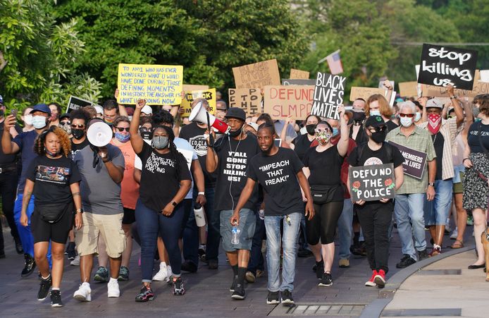 De vreedzame optocht in St. Louis  naar het huis van de burgemeester.