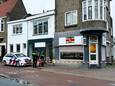 In de nacht van zaterdag op zondag werd op een leegstaande horecazaak in Dordrecht geschoten. De politie sluit niet uit dat er een verband bestaat tussen beide incidenten.