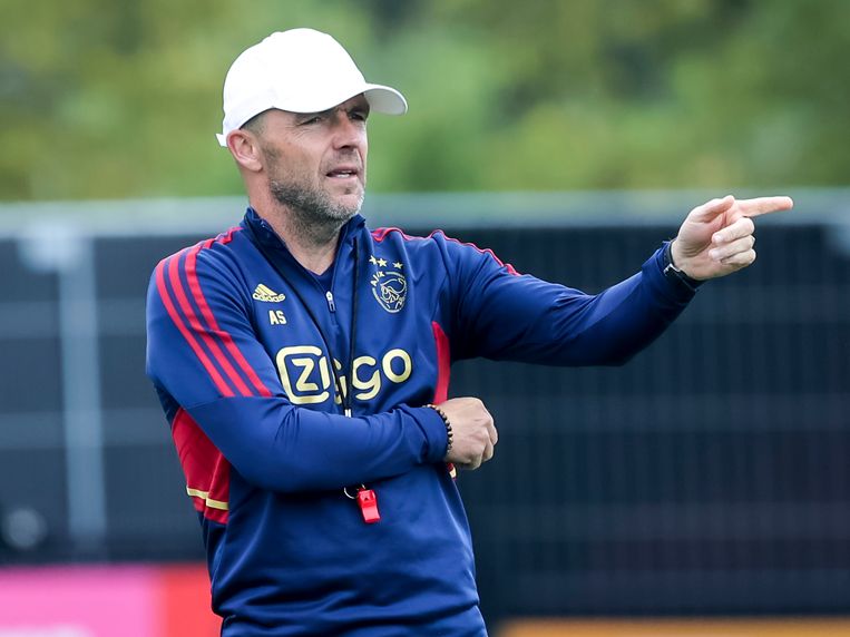 Ajaxtrainer Schreuder: 'De sfeer zal straks fantastisch op