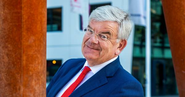 Moeder Burgemeester Jan Van Zanen Huilde Om Overstap Den