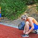 De sprintdiva lacht, maar de ‘turbo’ is zoek: heeft coach Reider haar te zwaar belast?