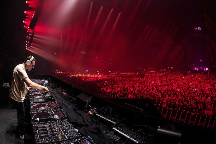Tiesto treedt op tijdens het Amsterdam Musical Festival in 2019