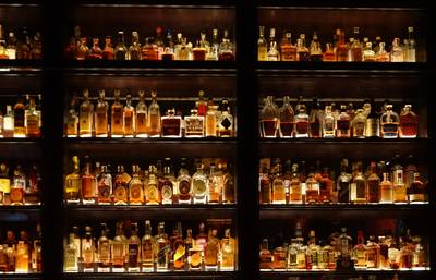 “50 procent winst na 10 jaar komt vrij vaak voor”: expert geeft advies voor wie in whisky wil beleggen