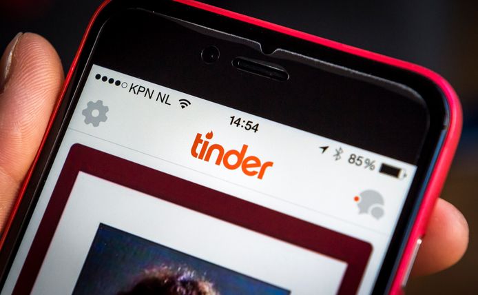 Dating app Tinder op een mobiele telefoon.