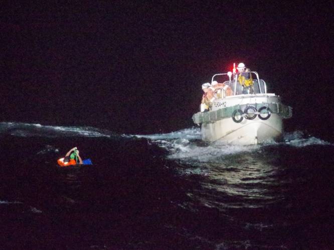 Vrachtschip met 43-koppige bemanning en 5.800 runderen vermist voor kust Japan na tyfoon