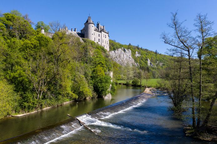 Le château de Walzin et la Lesse (Namur)