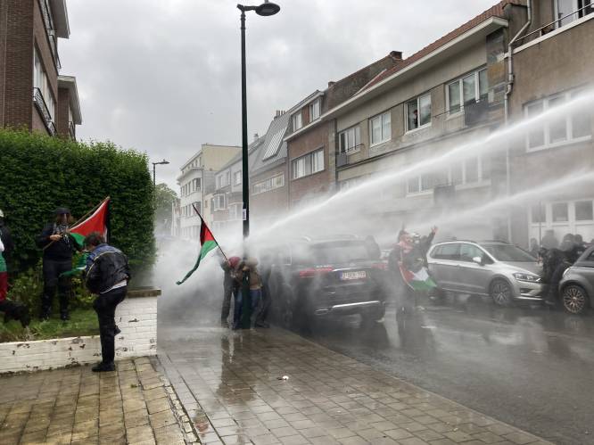 Une mobilisation devant l’ambassade d’Israël réprimée: “la manifestation n’était pas autorisée et donc illégale”, pour le bourgmestre d’Uccle