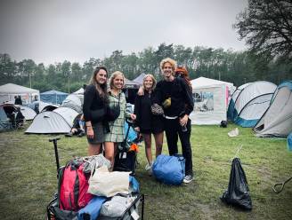 Modder en ondergelopen tenten, maar ondanks regenweer is ook de camping van Extrema Outdoor een feestje
