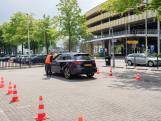 Eazzypark zet omstreden parkeerdienst voort op nieuwe locatie bij Eindhoven Airport, gemeente kondigt meteen actie aan