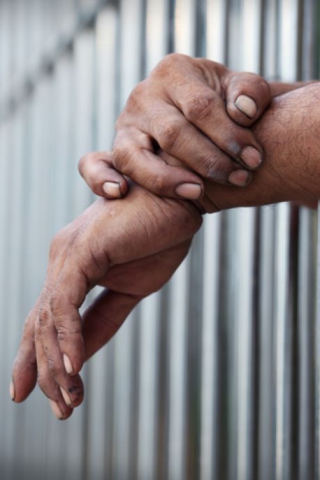 Journée “prisons mortes” en France après l'attaque d'un fourgon pénitentiaire: “S’il le faut, on bloquera un mois”
