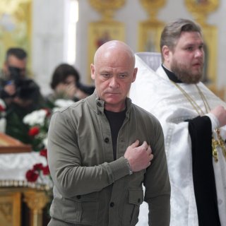 Zelensky pakt burgemeester van Odesa aan vanwege vermeend bezit Russisch paspoort